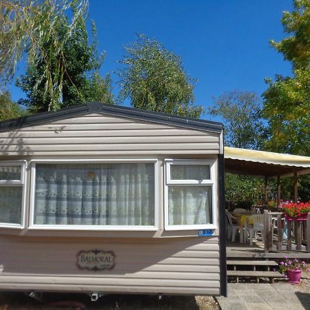 Mobil-Home Corinne Rastel -Le Domaine De Dugny Onzain Exterior foto
